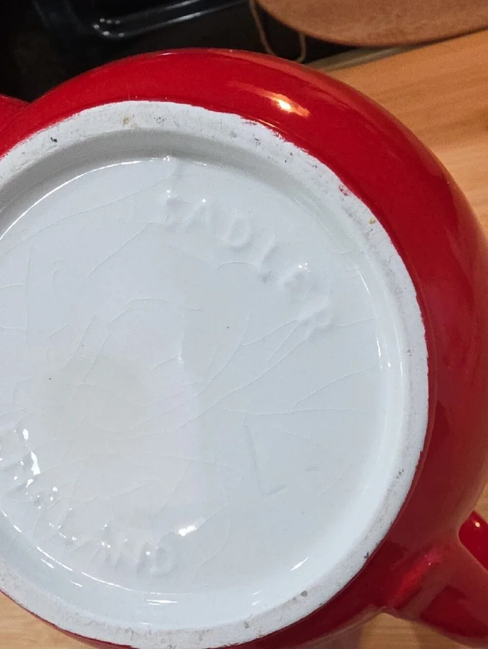 Vintage Red Ceramic Teapot with Lid - Classic Kitchen Teapot.  Great Condition!